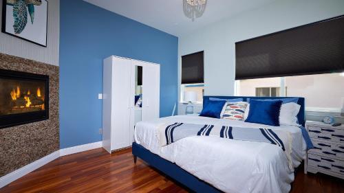 Private Home Ocean View, Air-conditioned Just Steps To The Beach
