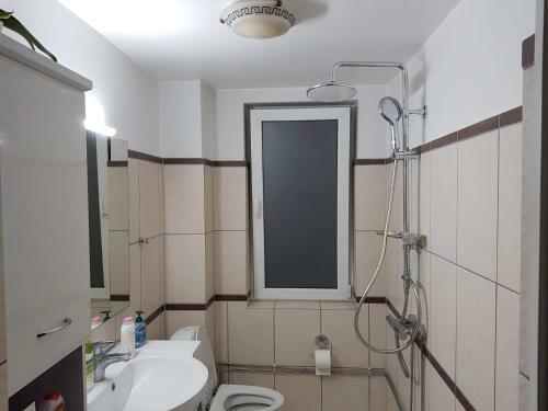 Private Room In A Luxurious Apartment, With Shared Bathroom & Kitchen
