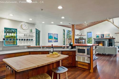Pebble Beach Timeless Contemporary 4 Bed 5bath 30 Night Minimum