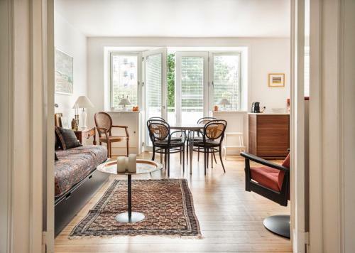 Central Beautiful 1 Bedroom Apartment With Terrace