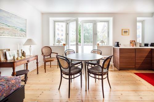 Central Beautiful 1 Bedroom Apartment With Terrace