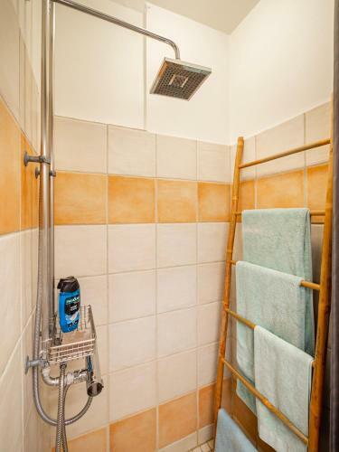 Central Beautiful 1 Bedroom Apartment With Terrace