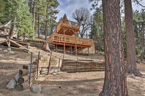 Two Bears Retreat - Scenic Cabin With Views!