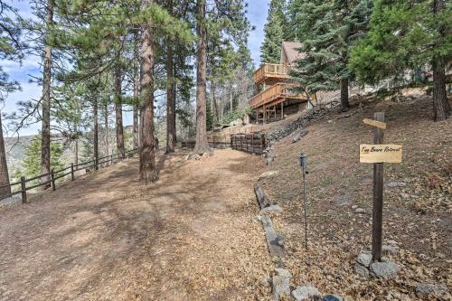 Two Bears Retreat - Scenic Cabin With Views!