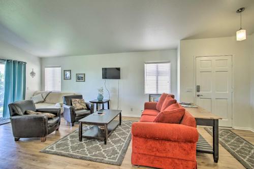San Jacinto Country Club Home With Amenities!
