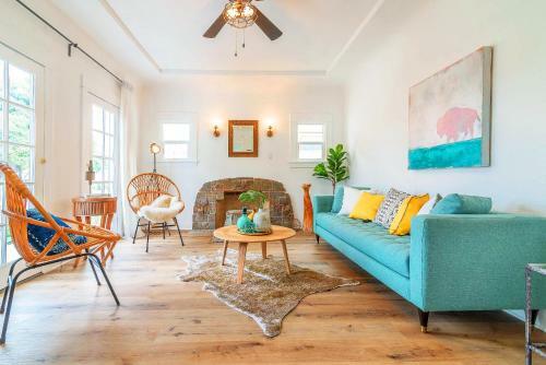 Charming Spanish Mid-century Gem Near Lax/beaches
