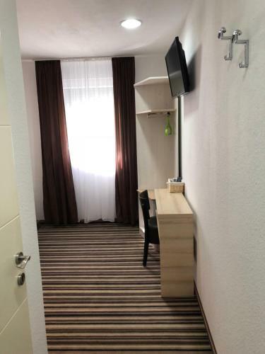 Hostal Parkcity Rooms And Apartments