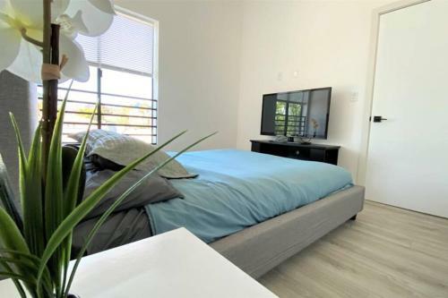 3bd/3ba Modern Hollywood Townhouse With Private Rooftop