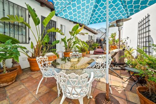 Hollywood Hills Homestay