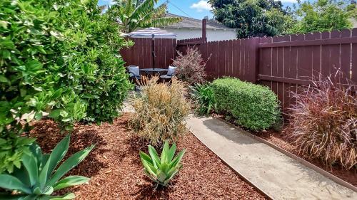Private, Spacious Apartment With Sunny Patio