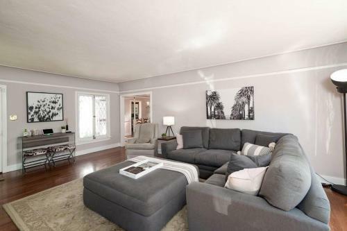 Hollywood - King Beds - Large Patio