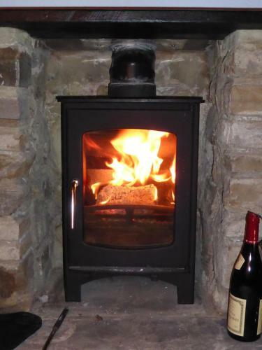 Bridge Cottage, Bainbridge, With Riverside Garden!