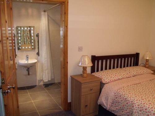 Hostal Cosy Ground Floor Disabled Friendly Room In Farm House