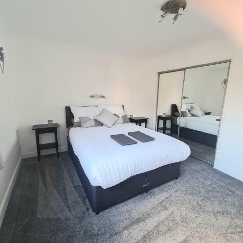 Levenside Holiday Apartment, Balloch, Loch Lomond