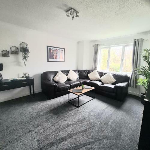 Levenside Holiday Apartment, Balloch, Loch Lomond