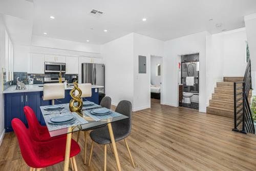Hostal Downtown La Stylish Suites
