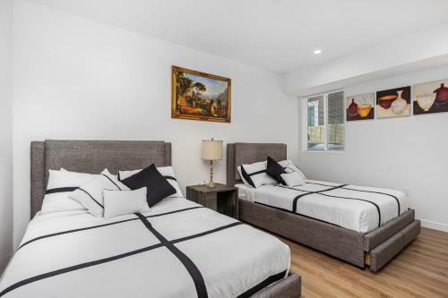 Hostal Downtown La Stylish Suites