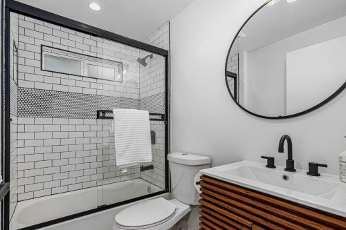 Hostal Downtown La Stylish Suites