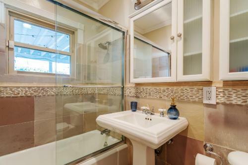 Cozy Modern Home In Sherman Oaks - Production Ok