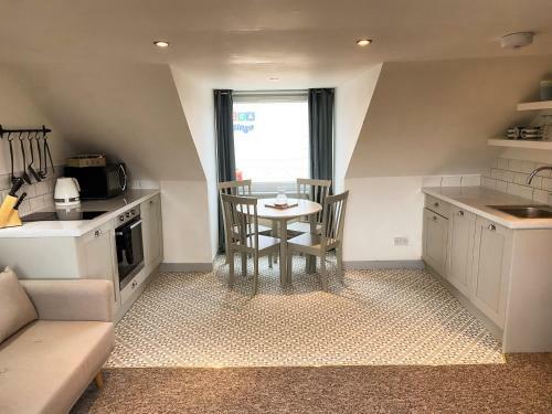 The Little Ayr Bnb Seaside Apartment