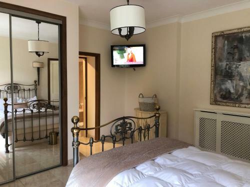 Bed & Breakfast Retreat At The Knowe Auchincruive Estate