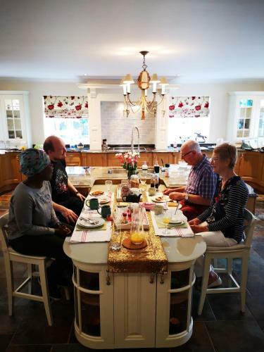 Bed & Breakfast Retreat At The Knowe Auchincruive Estate