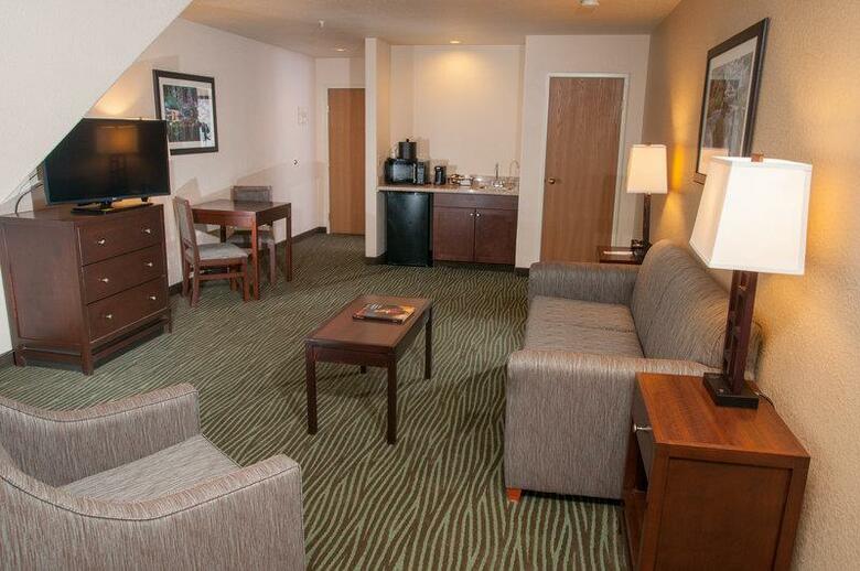 Hotel Best Western Plus Eagle Lodge & Suites