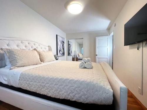Diamond In Brentwood-lovely 2 Bedroom Private Unit