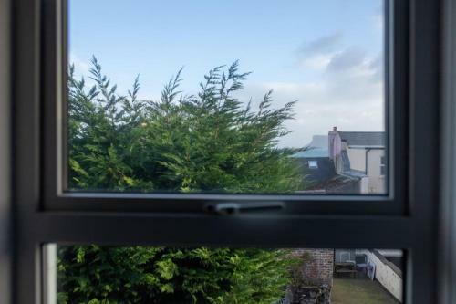 Causeway Coast Beach Front Ballycastle Apartment - 16