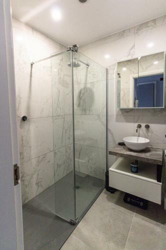 Causeway Coast Beach Front Ballycastle Apartment - 16