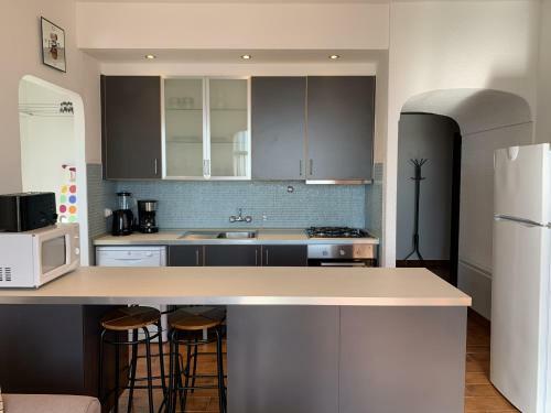 Incredible View, Quiet Apartment In Cascais