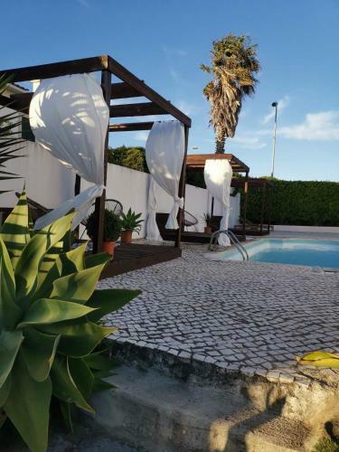 Hostal Vogue 23 Boutique Hotel In Cascais