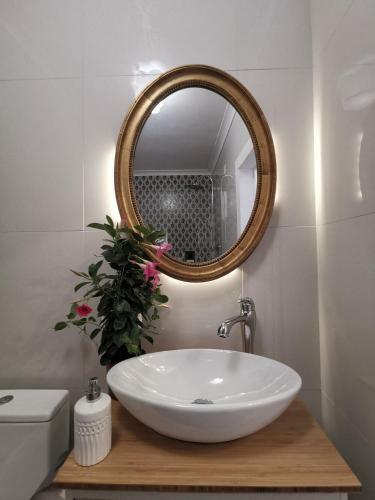 Hostal Vogue 23 Boutique Hotel In Cascais