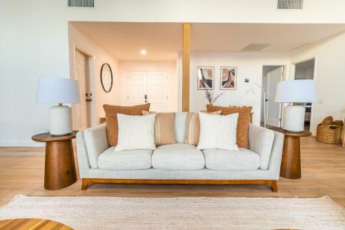 Lux Palm Springs Villa With Pool - Fits 12!