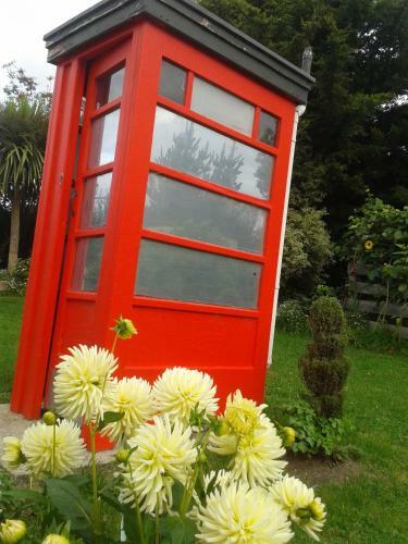 Kowhai Cottage