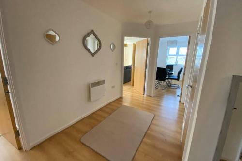 Marie?s Serviced Apartment B, 2 Beds( Free Parking Underground)