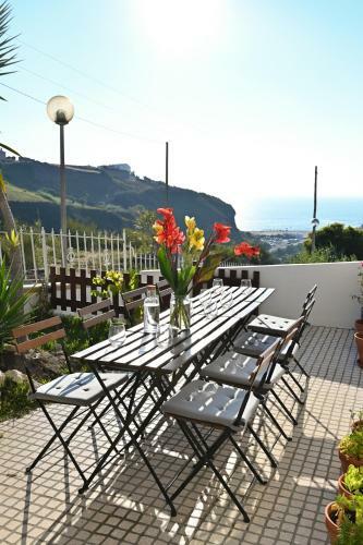 Bed & Breakfast Surf Lodge - Villa Dos Irm�os