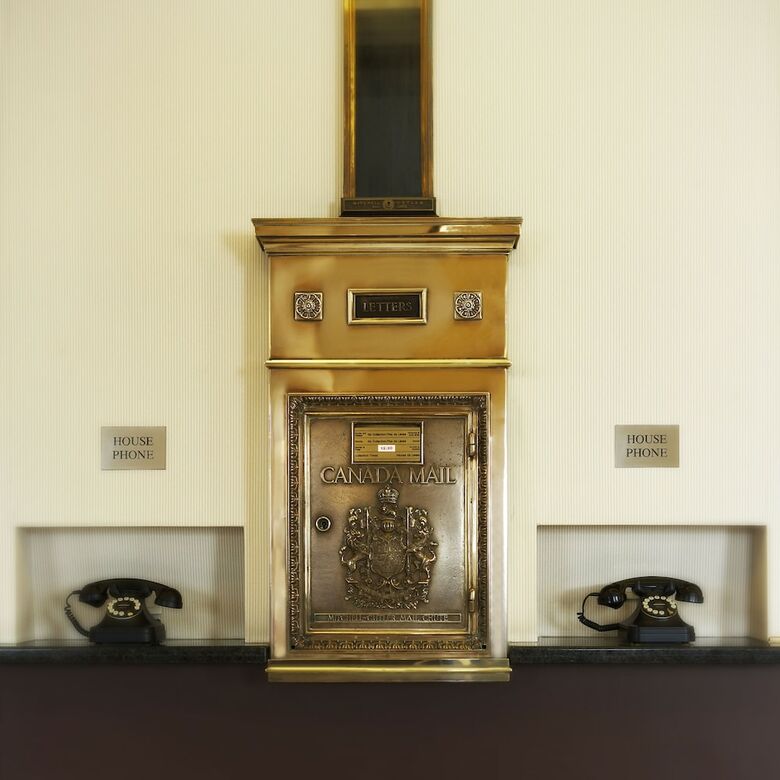 Lord Elgin Hotel