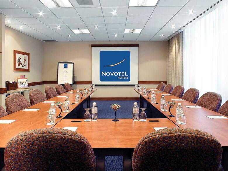 Hotel Novotel Toronto North York