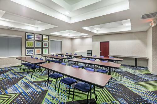 Holiday Inn Express Hotel And Suites Orange