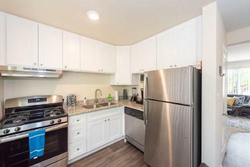 Apartamento Bright Stylish 2br With Pool Gym-15mins To Beach
