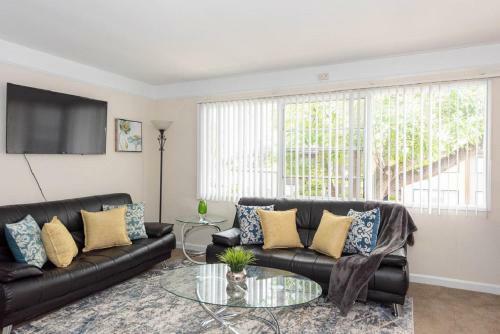 Apartamento Bright Stylish 2br With Pool Gym-15mins To Beach
