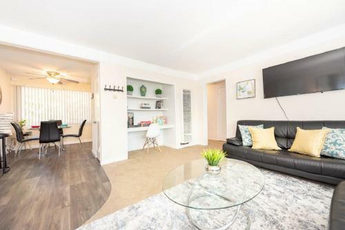 Apartamento Bright Stylish 2br With Pool Gym-15mins To Beach