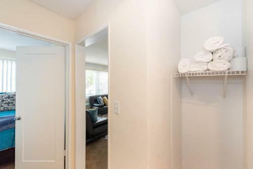 Apartamento Bright Stylish 2br With Pool Gym-15mins To Beach