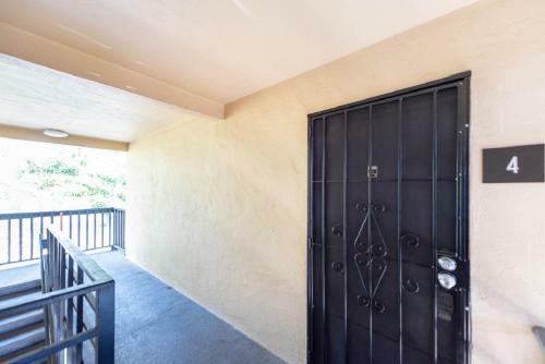 Apartamento Bright Stylish 2br With Pool Gym-15mins To Beach