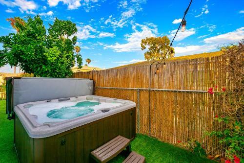 Ocean Beach Cottage And Casita
