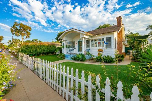 Ocean Beach Cottage And Casita