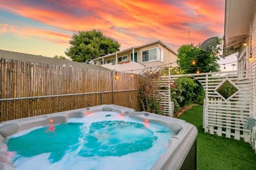 Ocean Beach Cottage And Casita
