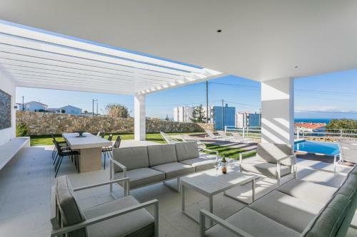 The Villa / Ericeirahills