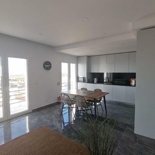 Apartamento Ribeira D'ilhas Central Home